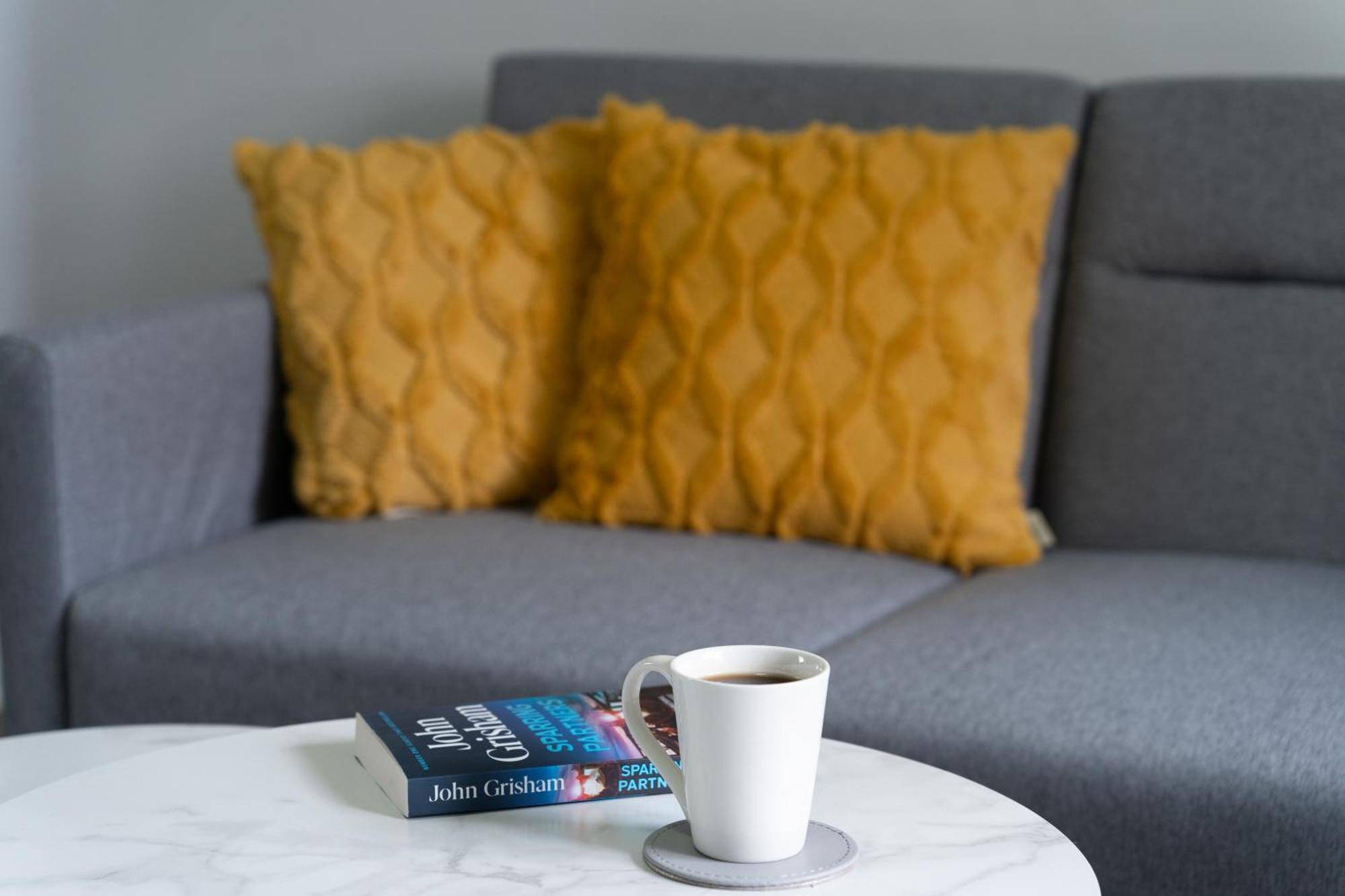 Open Mind Leisure - Gunwharf Quays 4 Beds Parking