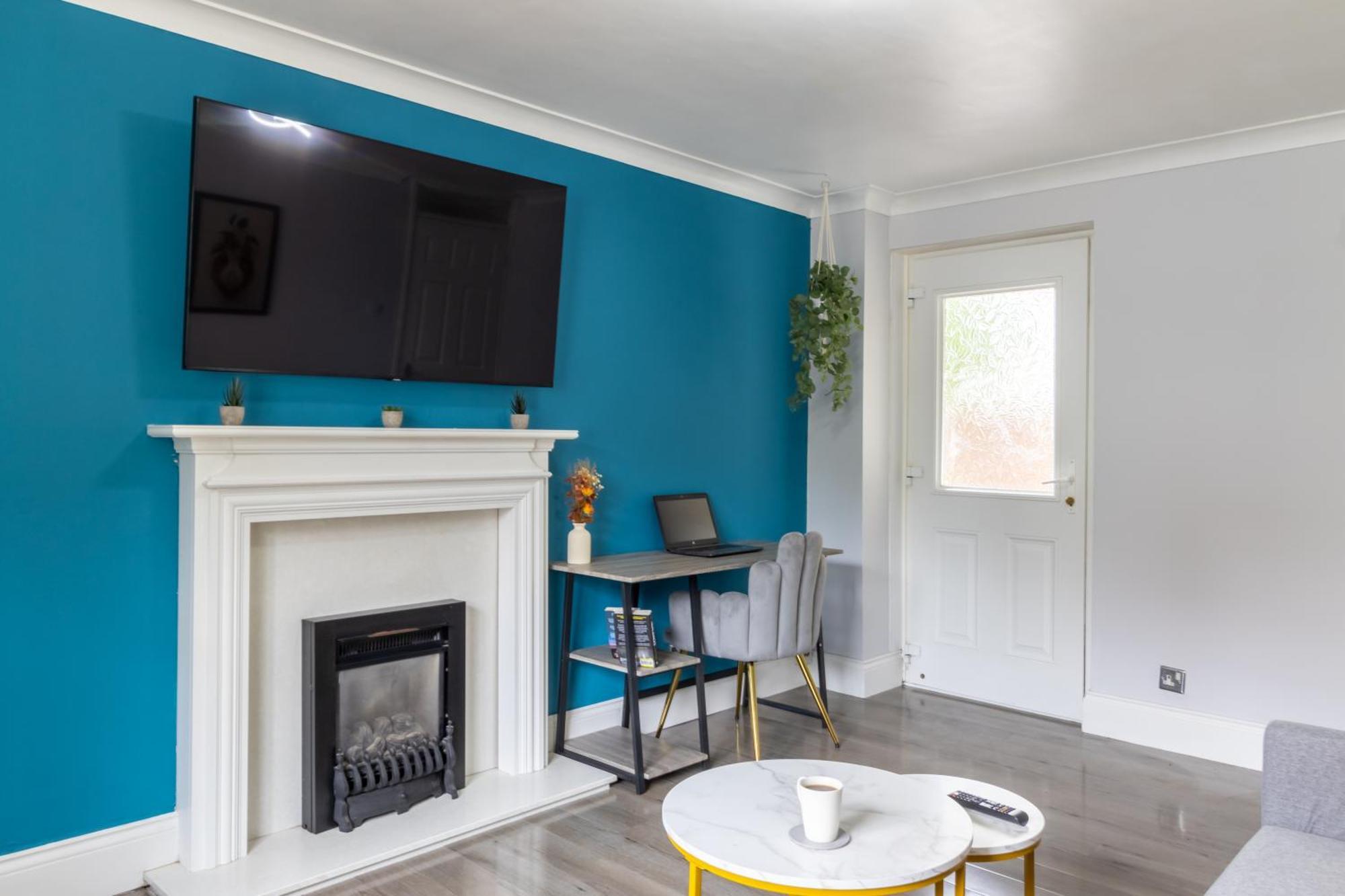 Open Mind Leisure - Gunwharf Quays 4 Beds Parking Holiday home Portsmouth